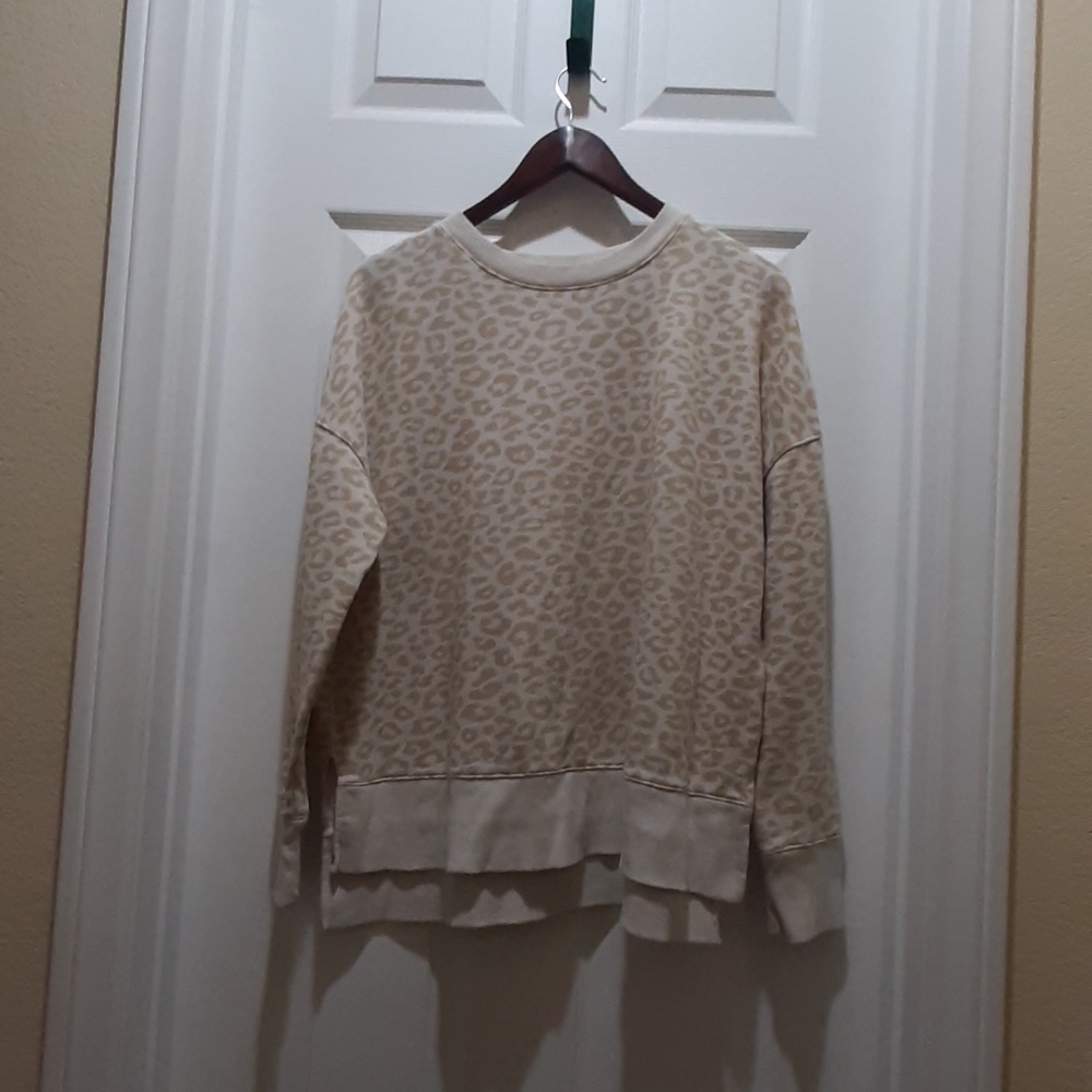 Sweatshirt